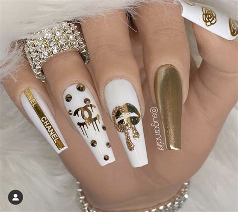 chanel design nails